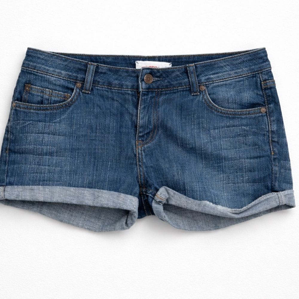 Topshop Low Rise denim rolled hem jean shorts size 32